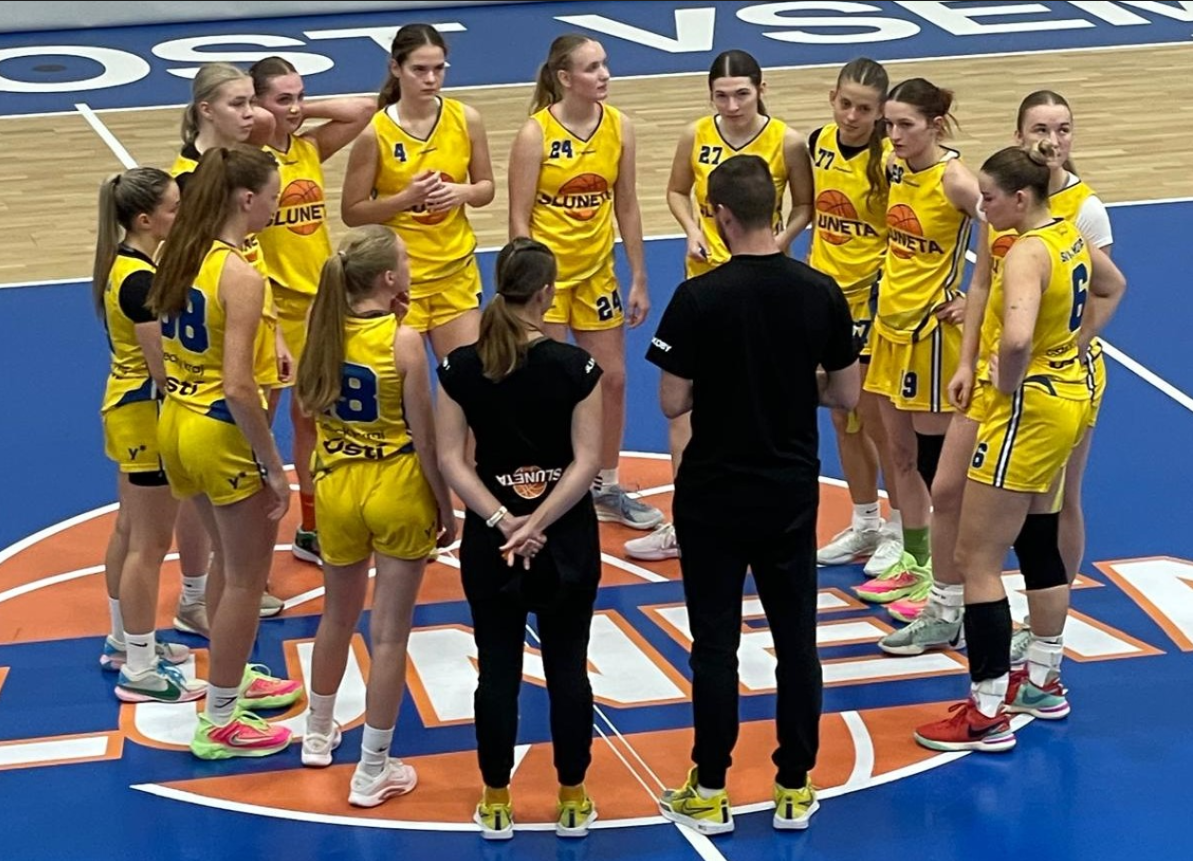 Juniorky U19 důstojně s 1. týmem tabulky